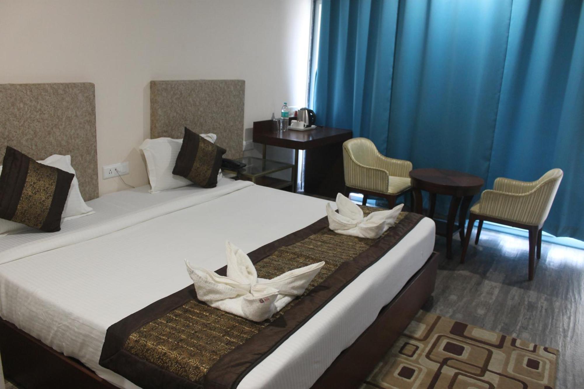 Hotel Sea N Sand - Berries Group Дігха Екстер'єр фото